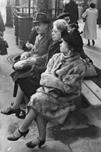 PARIS-054